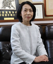 校長上半身画像